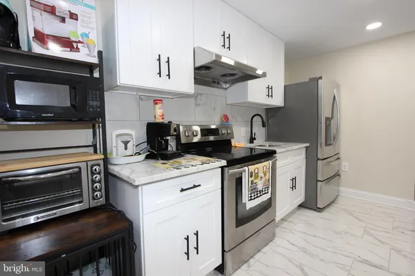 $2,100 | 38 Riggs Road Northeast, Washington, DC 20011