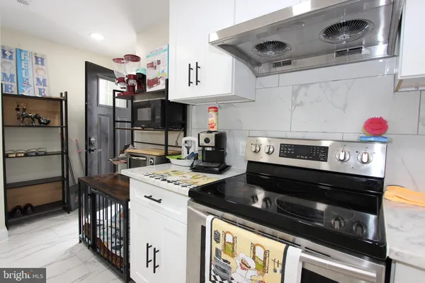 $2,100 | 38 Riggs Road Northeast, Washington, DC 20011