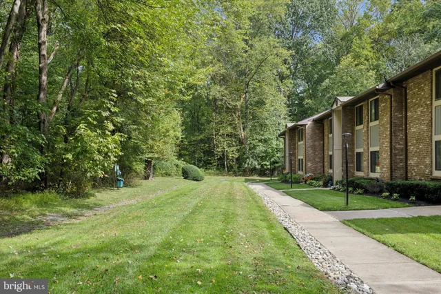 $190,000 | 115 East Kings Highway, Unit 444, Maple Shade, NJ 08052