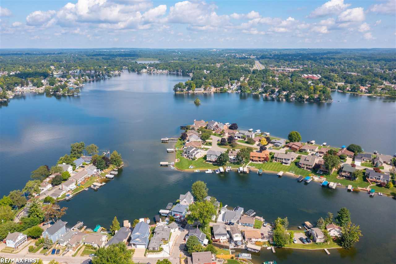 231 Heights Road Lake Orion, MI 48362 - Photo 35 of 36 50052237-34.JPG