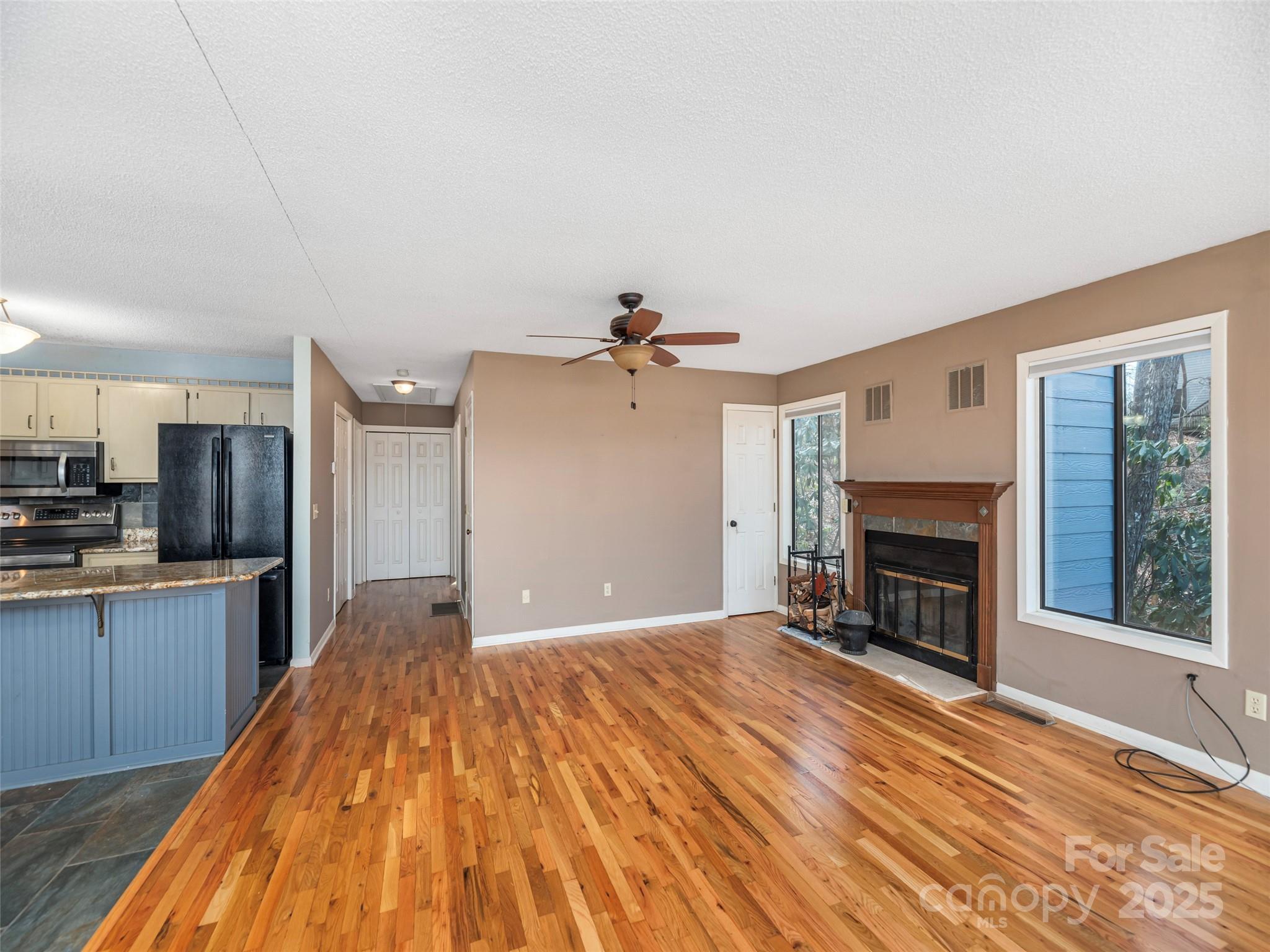 1392 Mt Chalet Road Canton, NC 28716 - Photo 6 of 27