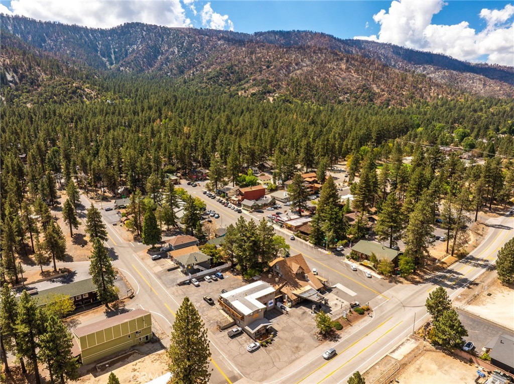 7575 Rancho Road Pinon Hills, CA 92397 - Photo 36 of 38 a view of a city