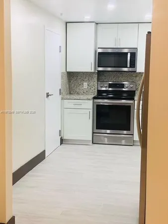 $3,000 | 90 Edgewater Drive, Unit 606, Coral Gables, FL 33133