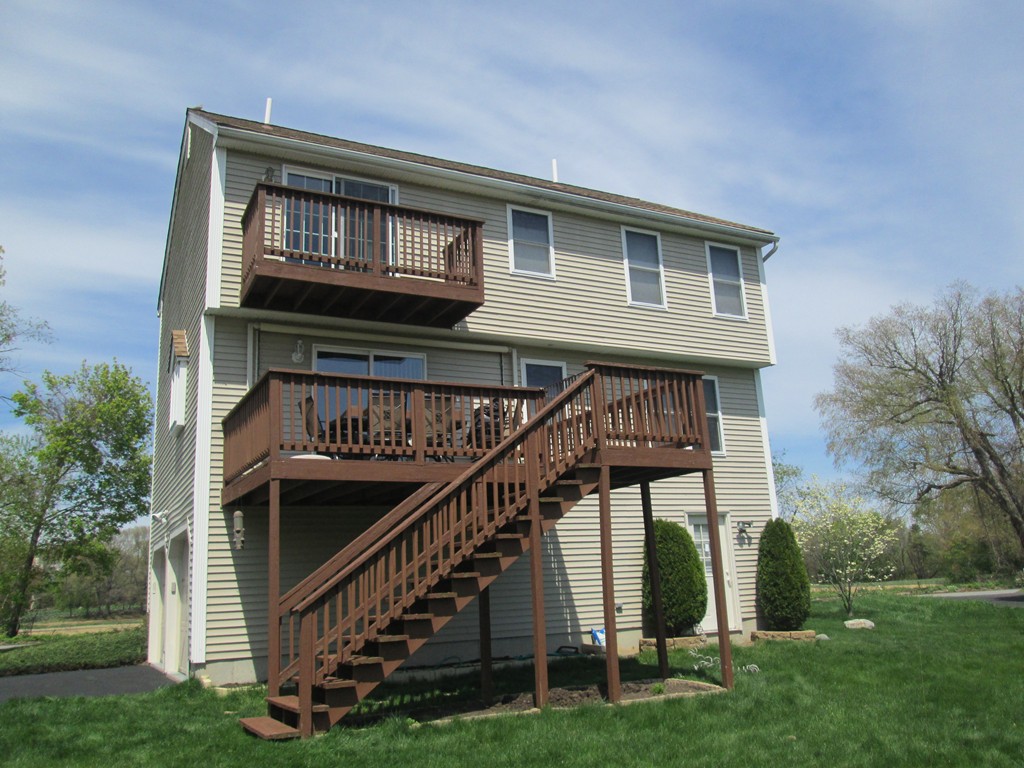21 Rivers Edge Place Methuen, MA 01844 - Photo 3 of 17 Gallery Image 3