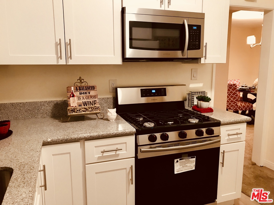 4063 Abourne Road, Unit D Los Angeles, CA 90008 - Photo 14 of 15