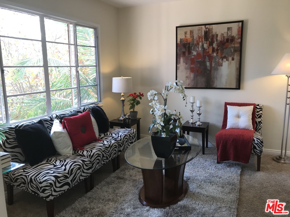 4063 Abourne Road, Unit D Los Angeles, CA 90008 - Photo 5 of 15