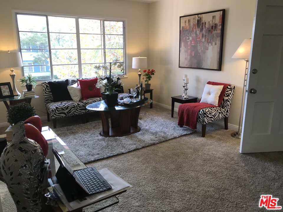 4063 Abourne Road, Unit D Los Angeles, CA 90008 - Photo 6 of 15