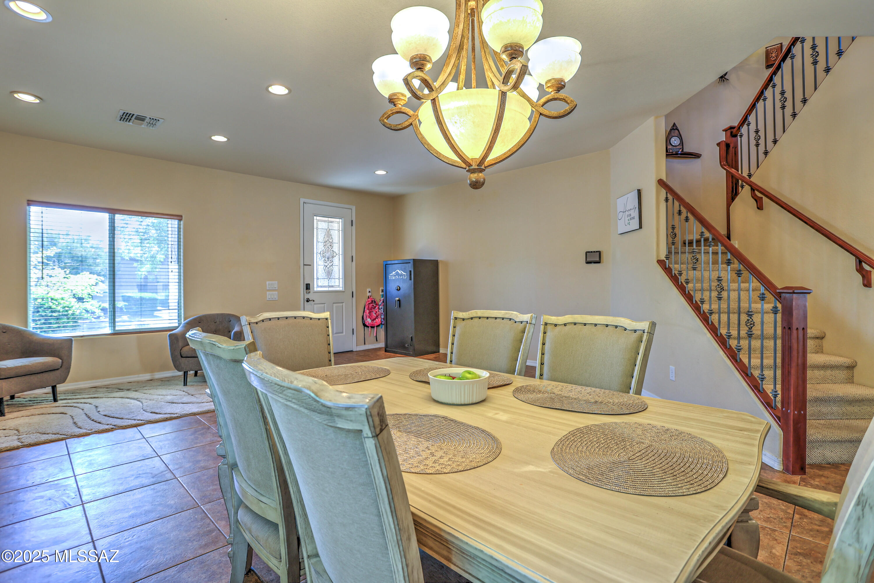3551 East Mecate Road Tucson, AZ 85739 - Photo 8 of 49 Dining/Living Room