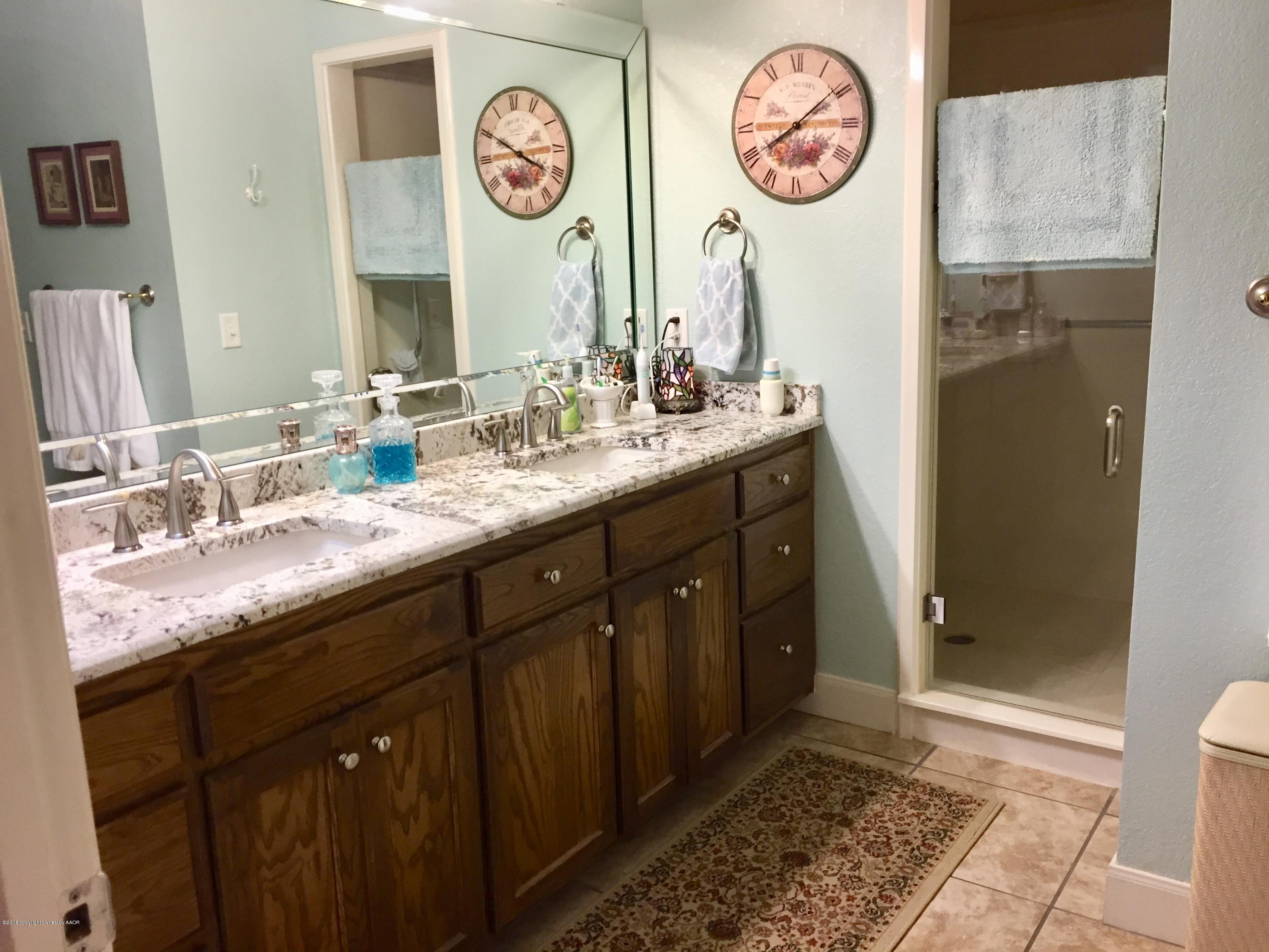 5003 Wesley Road Amarillo, TX 79119 - Photo 16 of 26 Master bathroom