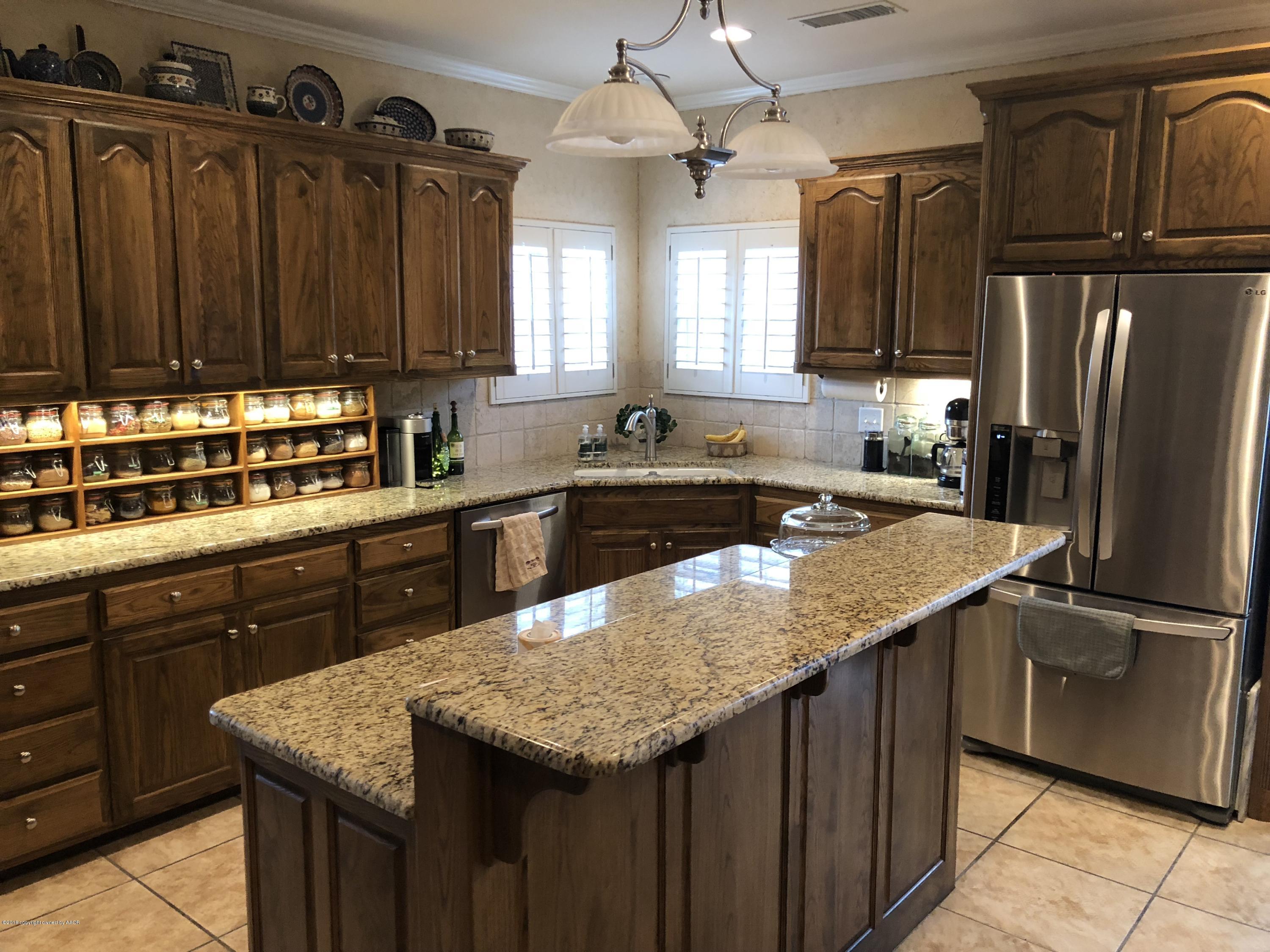 5003 Wesley Road Amarillo, TX 79119 - Photo 8 of 26 Kitchen
