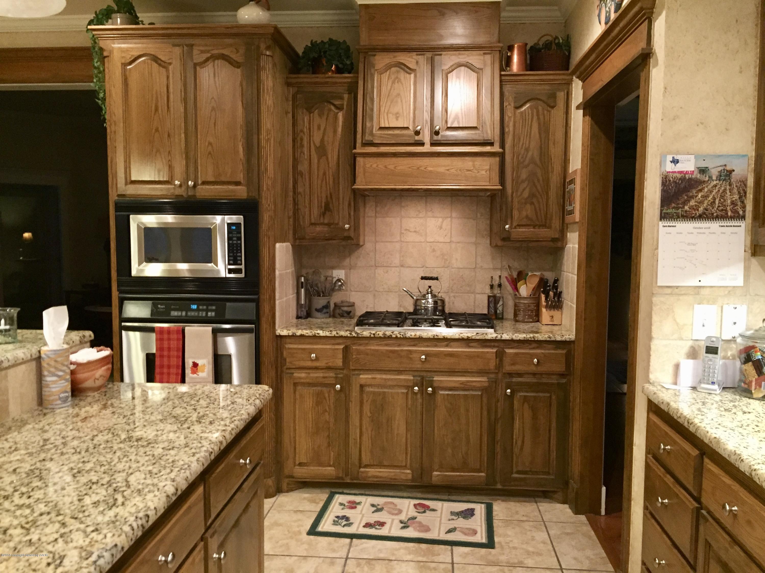 5003 Wesley Road Amarillo, TX 79119 - Photo 9 of 26 Kitchen