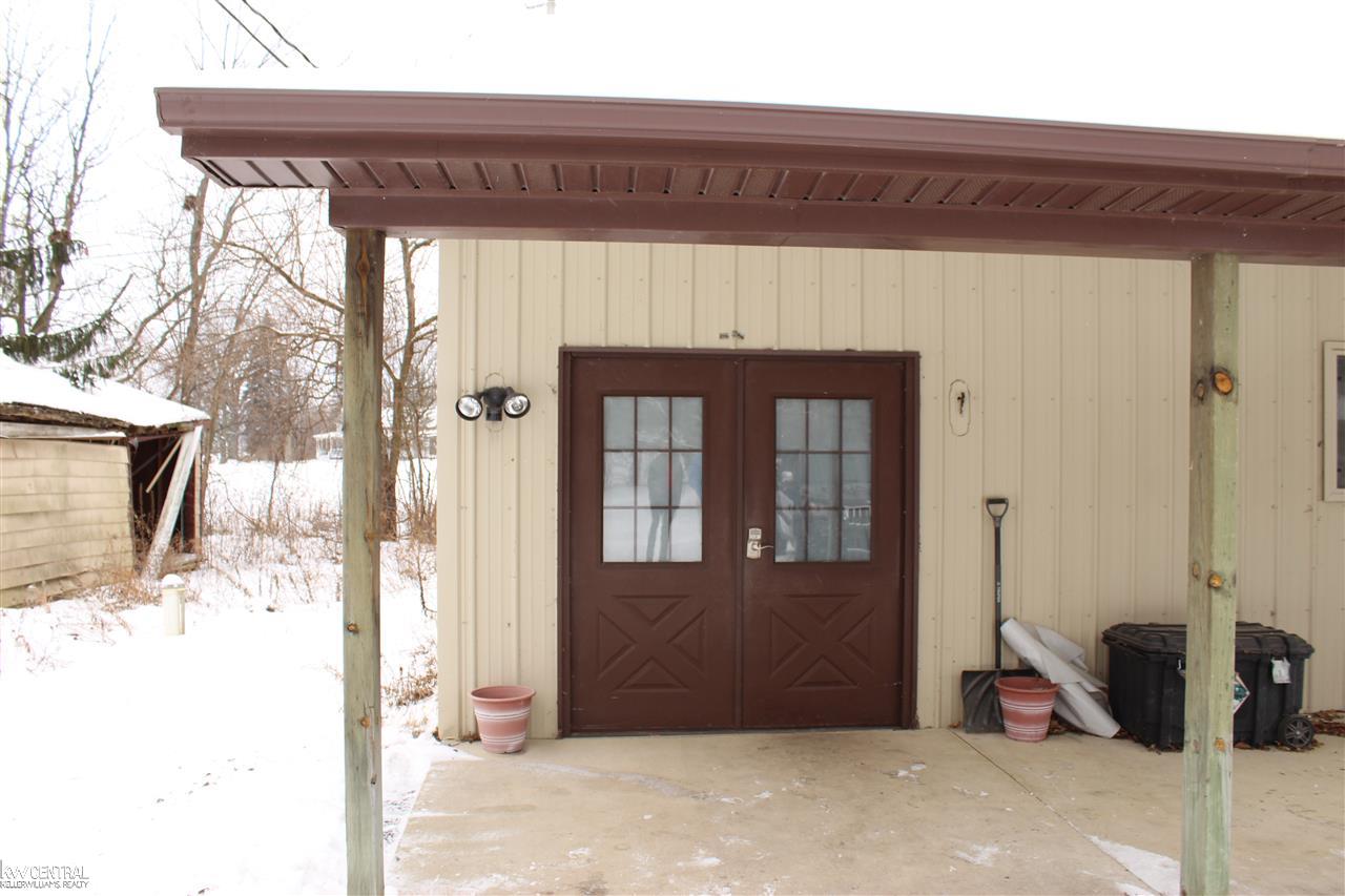 22717 Armada Center Road Armada, MI 48005 - Photo 3 of 19 31339807-2.JPG