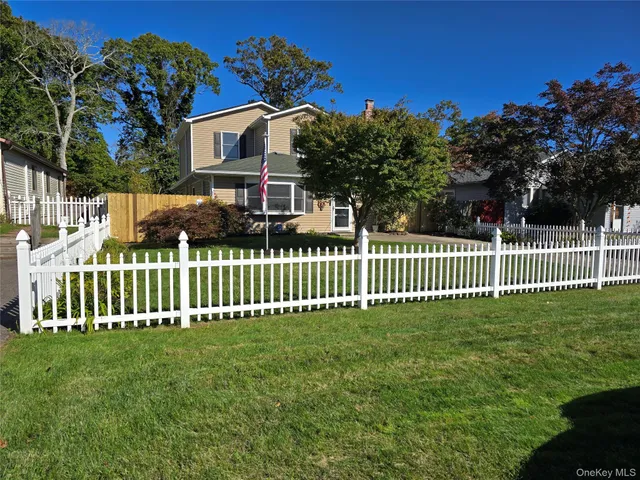 a house view with a garden