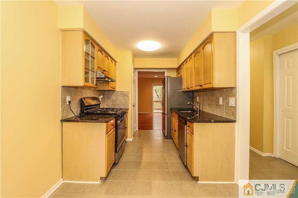 18 Snowflake Lane Edison, NJ 08820 - Photo 13 of 36