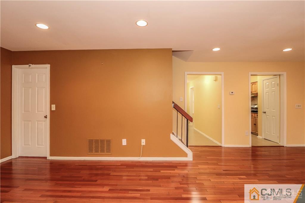 18 Snowflake Lane Edison, NJ 08820 - Photo 19 of 36