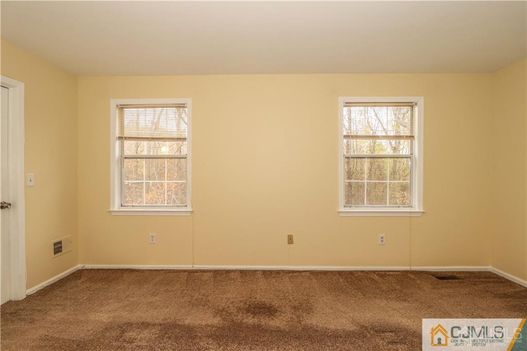 18 Snowflake Lane Edison, NJ 08820 - Photo 22 of 36