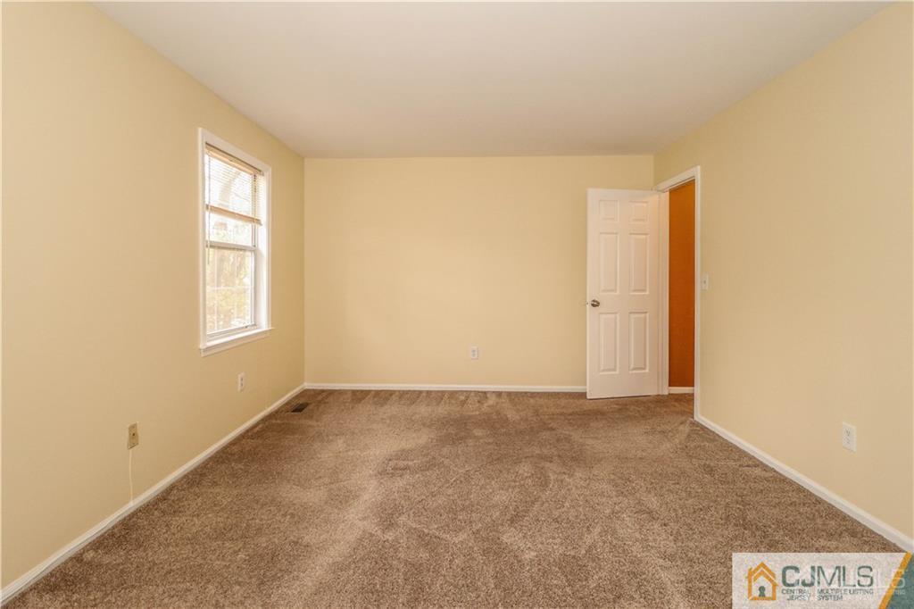 18 Snowflake Lane Edison, NJ 08820 - Photo 23 of 36