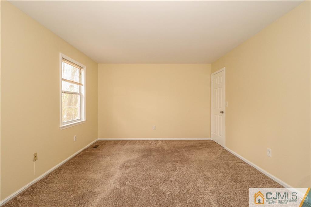 18 Snowflake Lane Edison, NJ 08820 - Photo 24 of 36