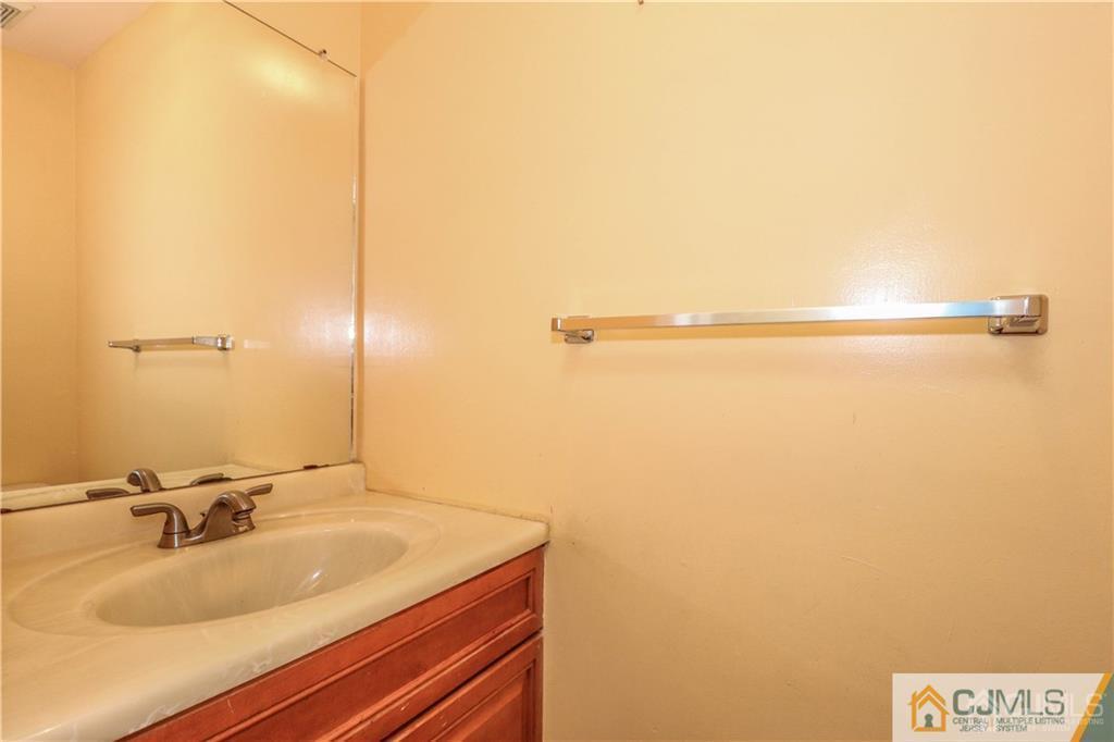 18 Snowflake Lane Edison, NJ 08820 - Photo 32 of 36