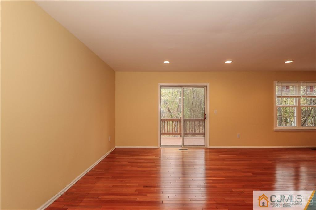 18 Snowflake Lane Edison, NJ 08820 - Photo 5 of 36