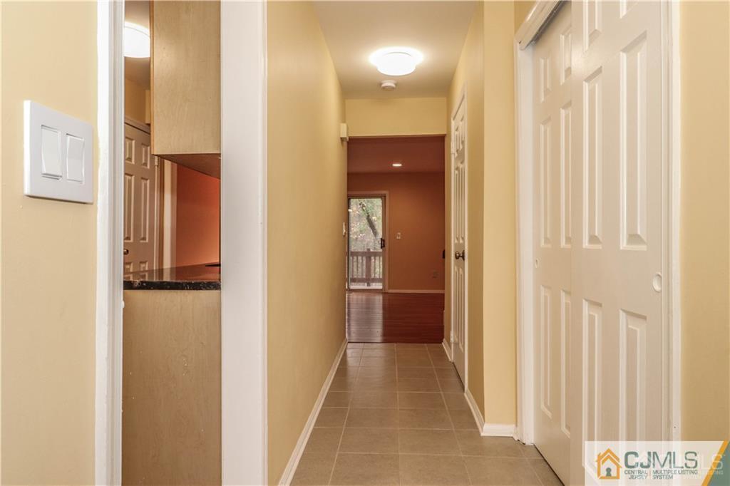 18 Snowflake Lane Edison, NJ 08820 - Photo 8 of 36