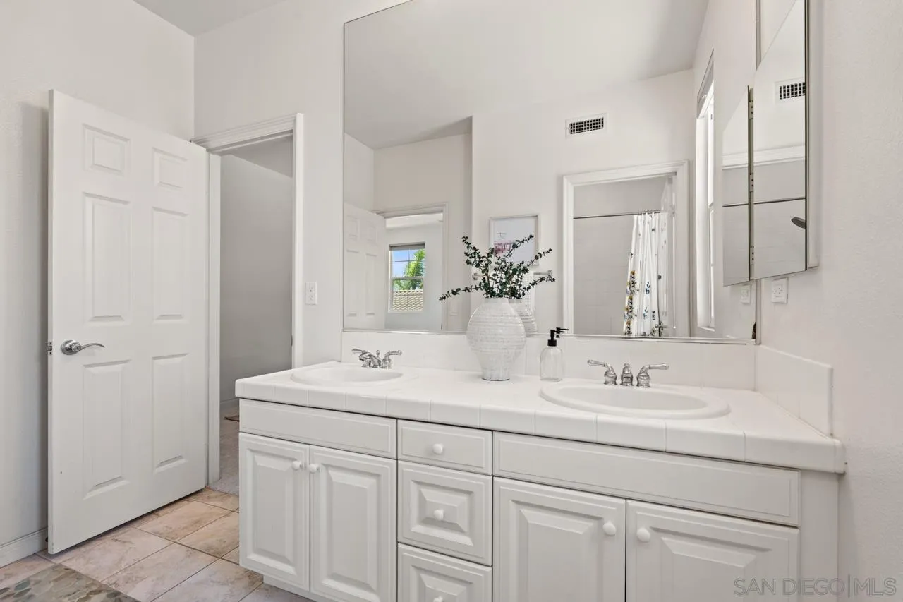 2785 Ridgegate Row La Jolla, CA 92037 - Photo 29 of 32