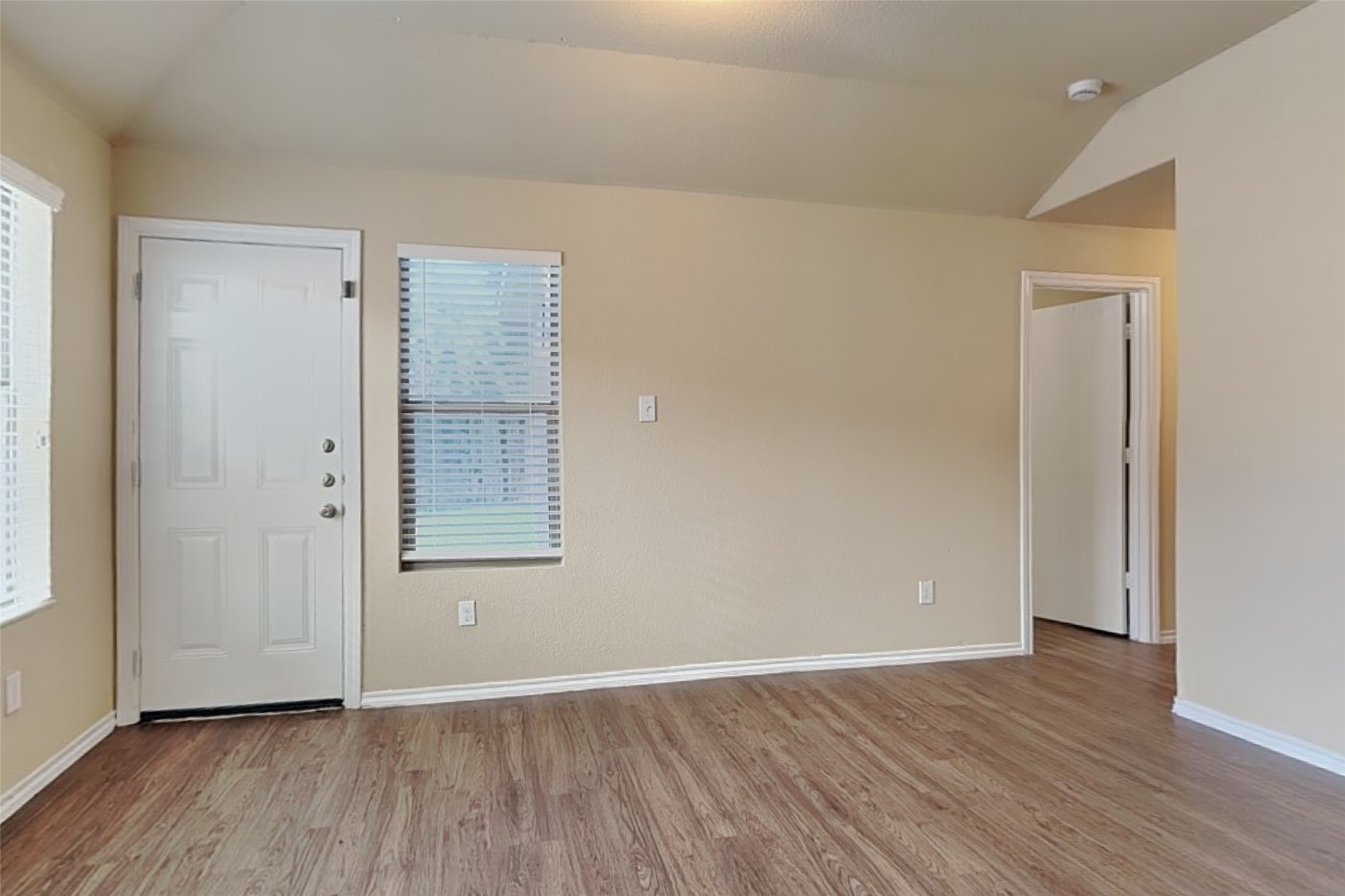 2822 Wisner Circle Houston, TX 77014 - Photo 6 of 20