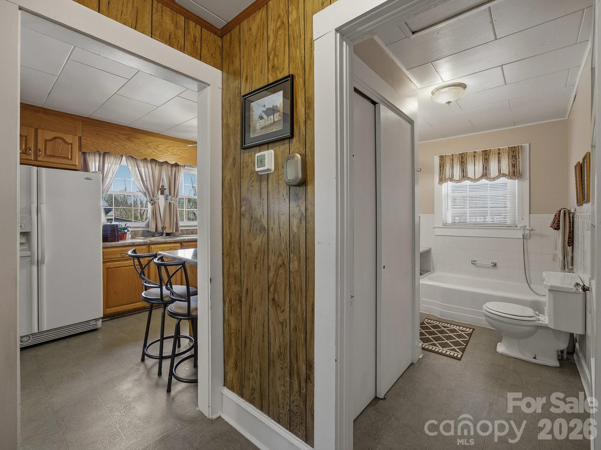 3560 Hartland Road Morganton, NC 28655 - Photo 20 of 27 a bathroom with a toilet a sink and a bathtub