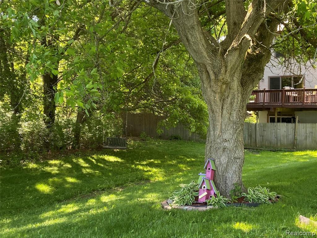 8164 Rattalee Lake Road Clarkston, MI 48348 - Photo 71 of 96