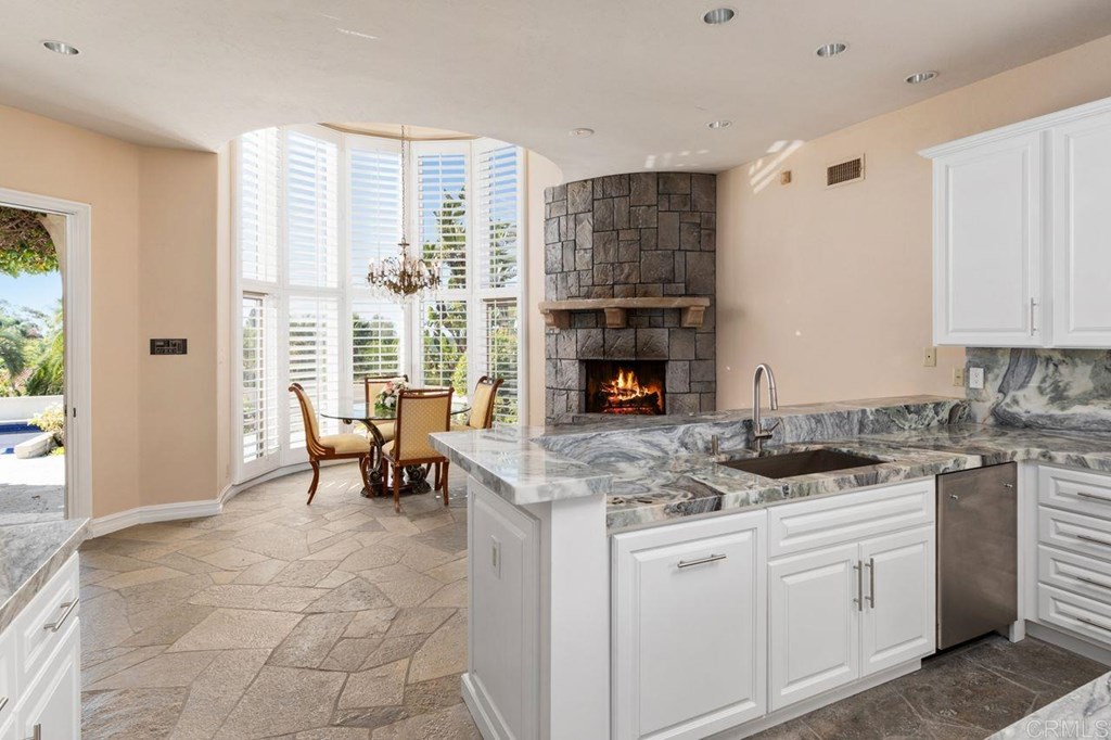 17329 Circa Oriente Rancho Santa Fe, CA 92067 - Photo 12 of 39