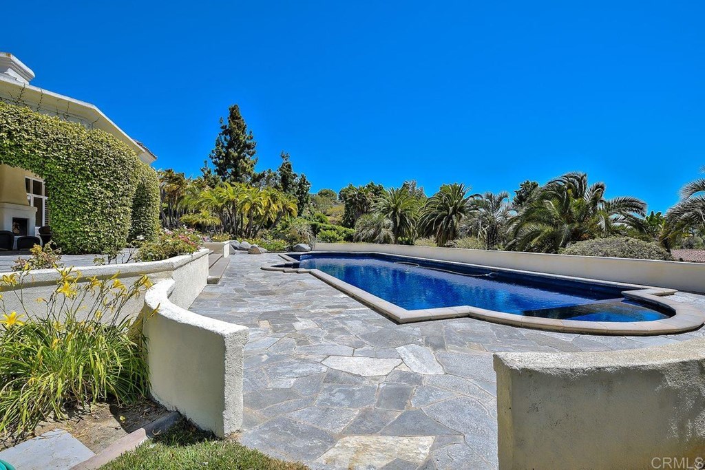 17329 Circa Oriente Rancho Santa Fe, CA 92067 - Photo 27 of 39