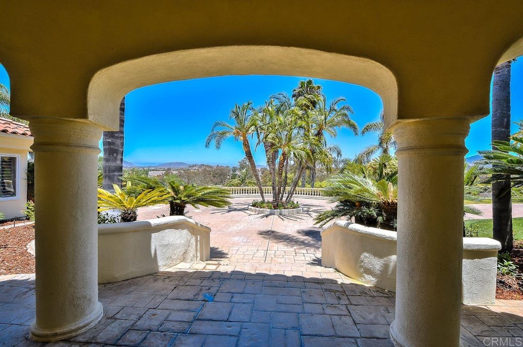 17329 Circa Oriente Rancho Santa Fe, CA 92067 - Photo 32 of 39
