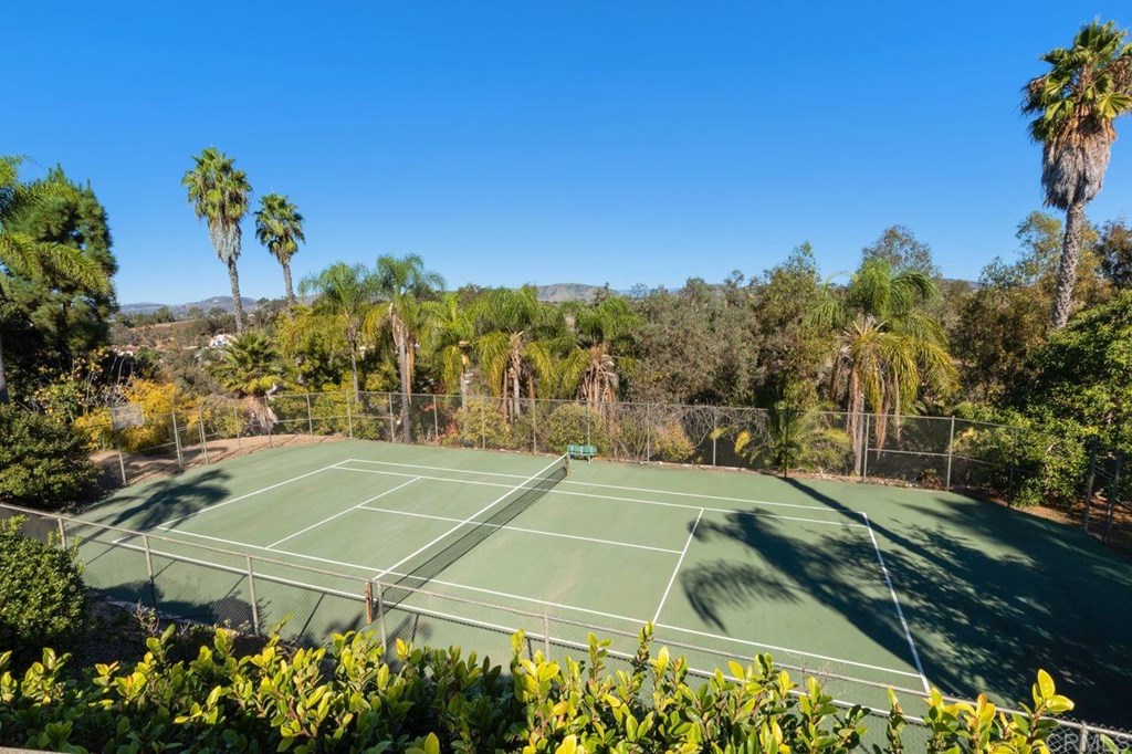 17329 Circa Oriente Rancho Santa Fe, CA 92067 - Photo 34 of 39