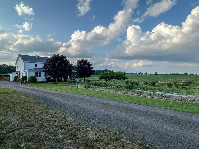 $290,000 | 10477 County Road 23, Hume, NY 14735