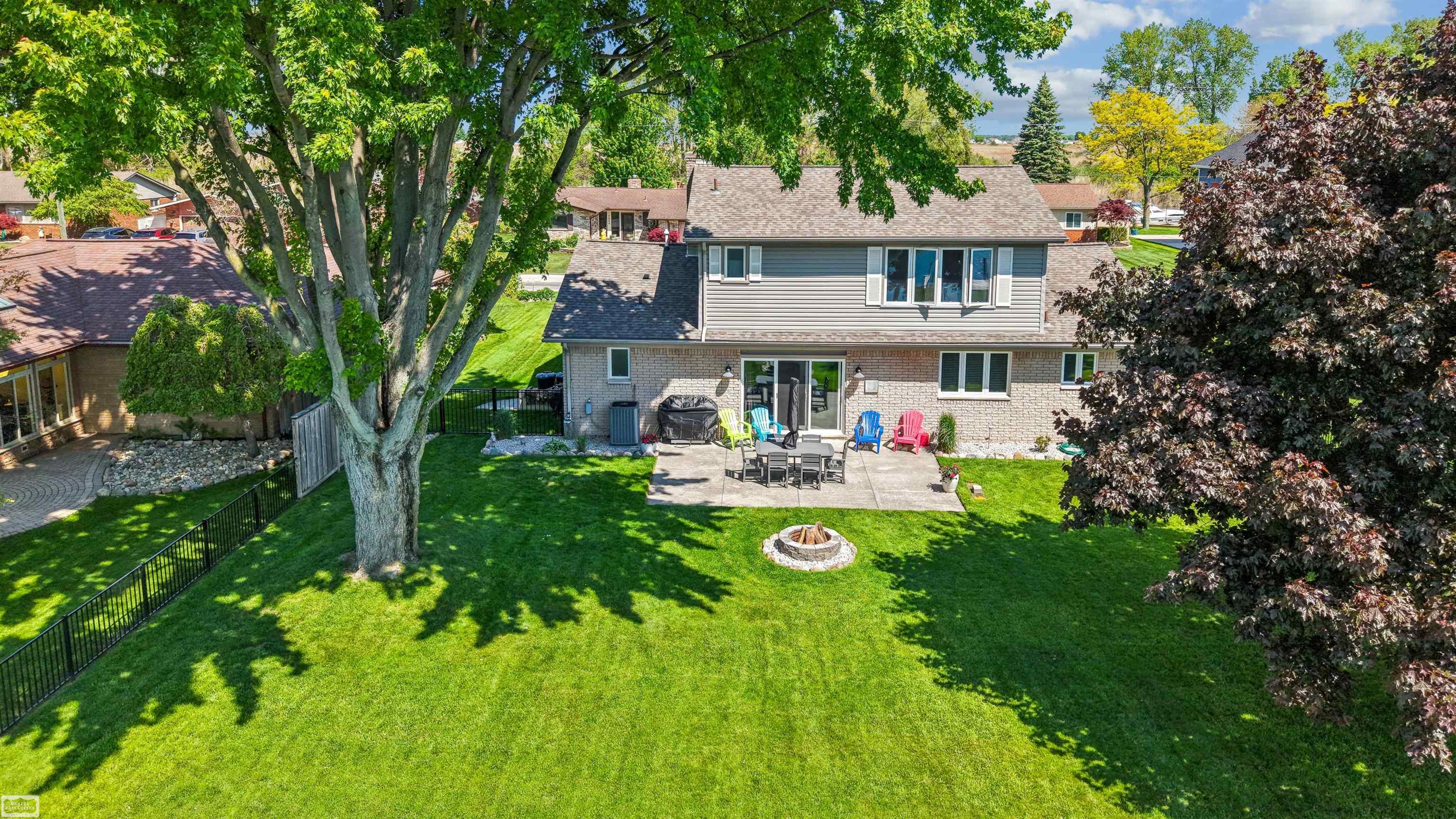 7253 Flamingo Road Algonac, MI 48001 - Photo 8 of 46