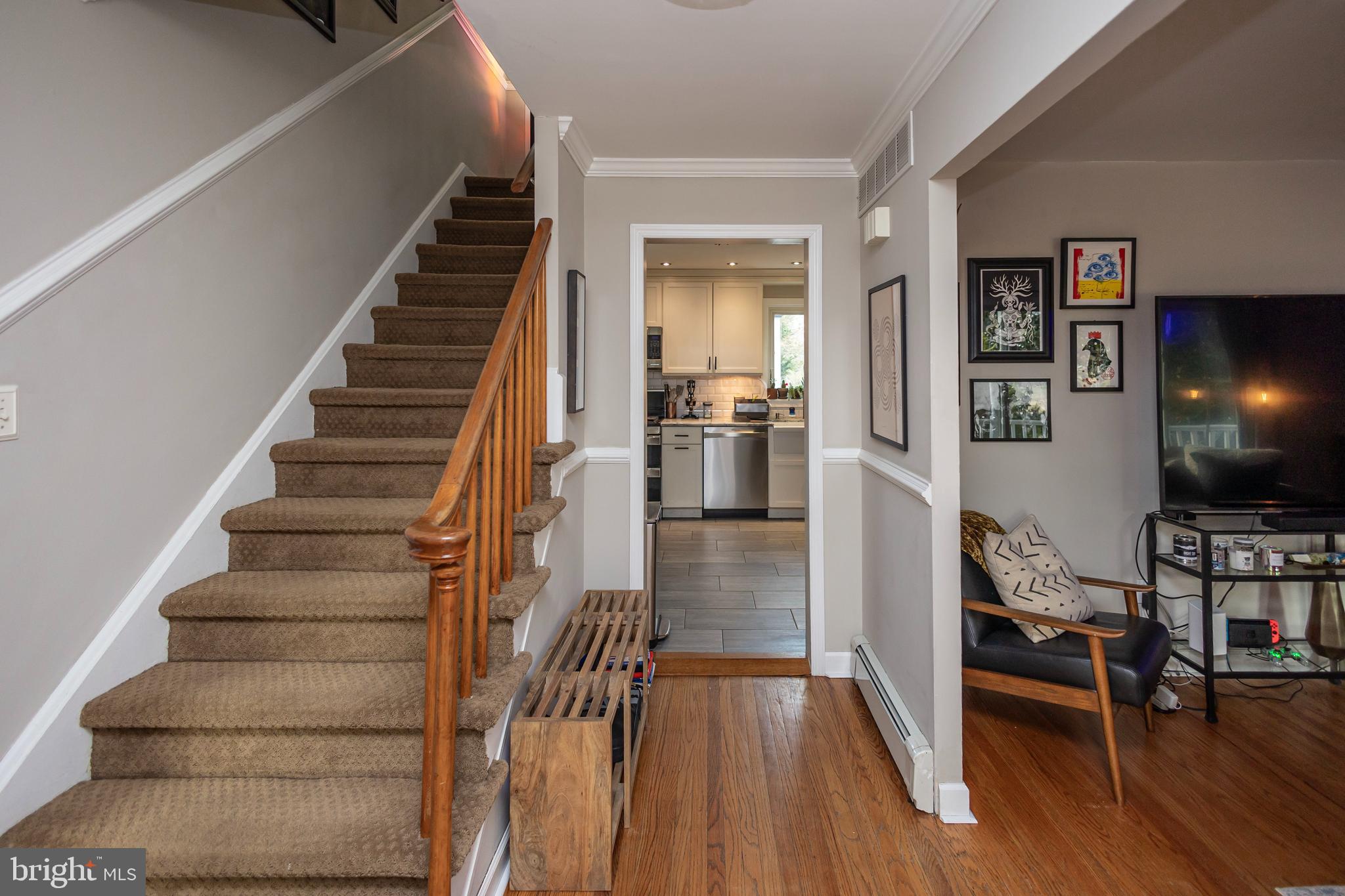 62 Somerset Avenue Sewell, NJ 08080 - Photo 3 of 39