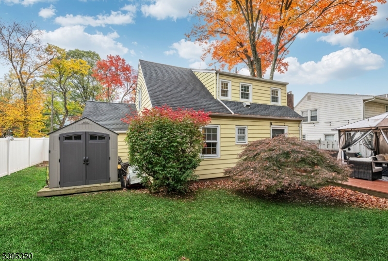 431 Goffle Road Wyckoff, NJ 07481 - Photo 17 of 20 a view of a back yard of the house