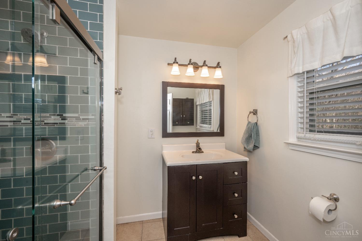 10693 Fallis Road Loveland, OH 45140 - Photo 5 of 50 Gallery Image 5