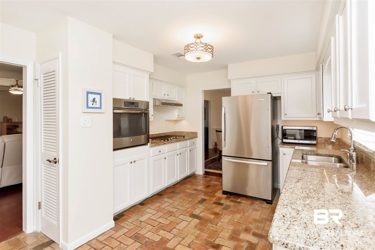 308 West Brandy Run Road Mobile, AL 36608 - Photo 11 of 47