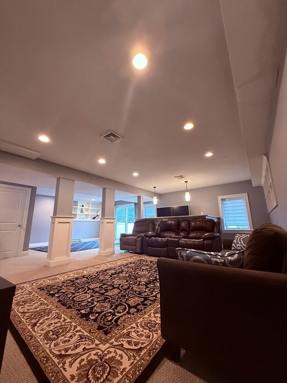 140 Red Fox Run Wrentham, MA 02093 - Photo 5 of 38