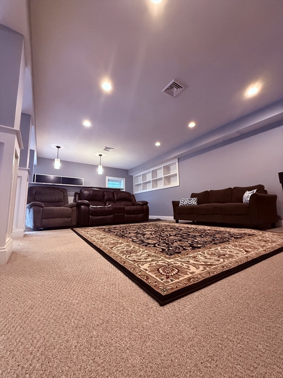 140 Red Fox Run Wrentham, MA 02093 - Photo 7 of 38