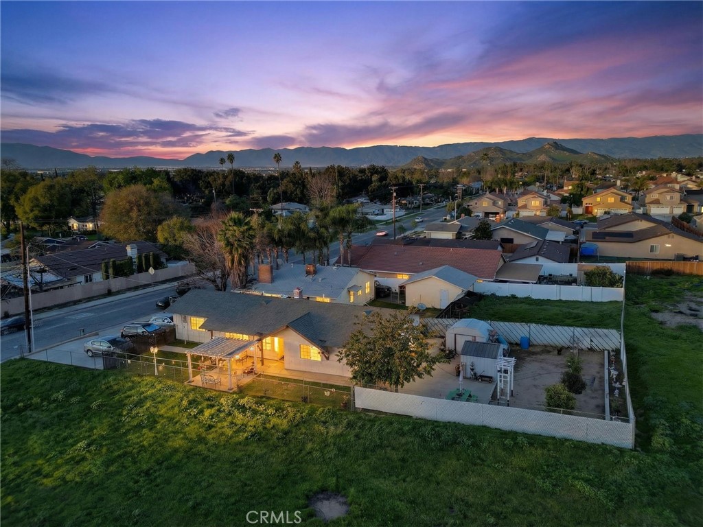 1650 Orange Street Riverside, CA 92501 - Photo 2 of 60 a view of a city with lots of trees