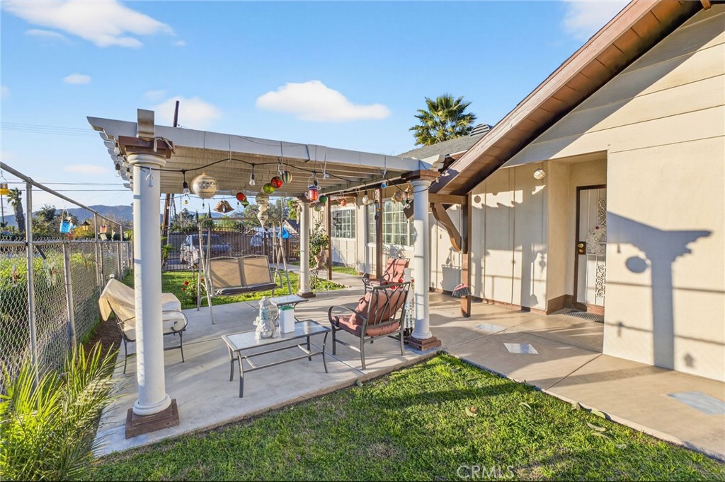 1650 Orange Street Riverside, CA 92501 - Photo 50 of 60 a view of a porch with furniture and garden