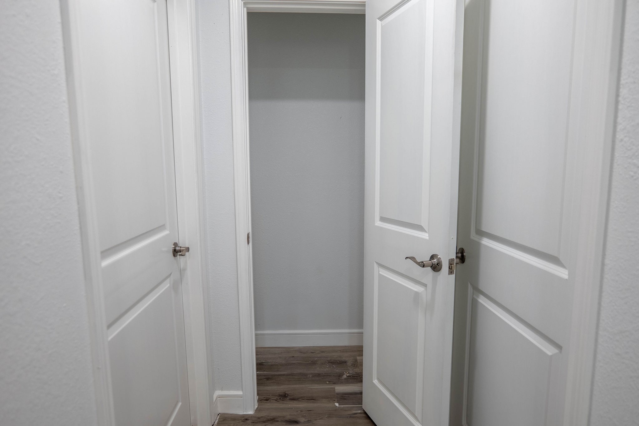 8718 Magna Street Houston, TX 77093 - Photo 24 of 33 a bathroom with a shower