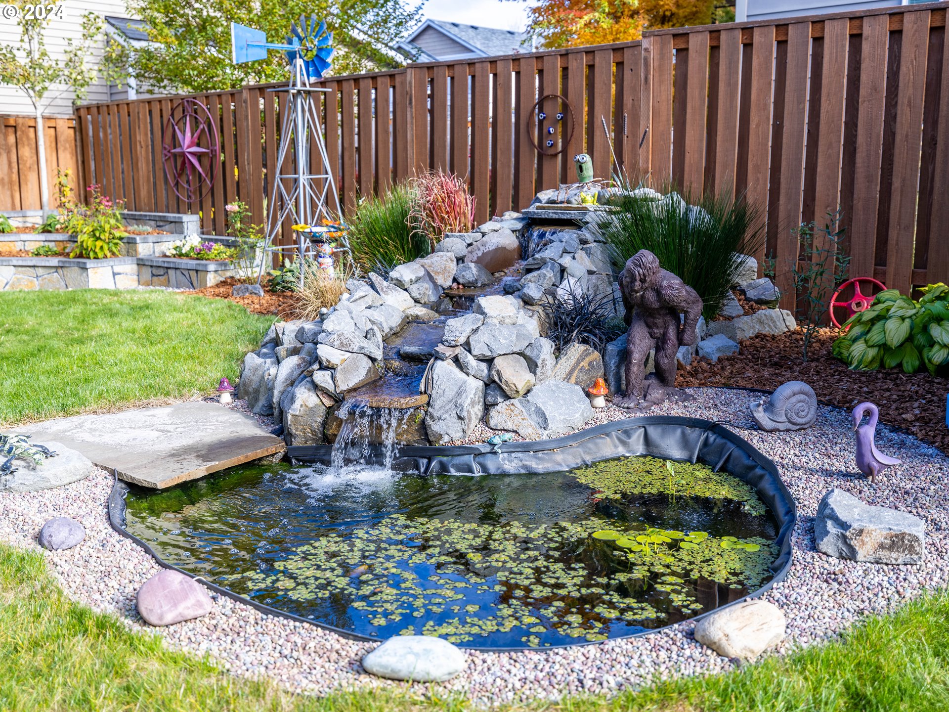 19390 Pine Avenue Sandy, OR 97055 - Photo 28 of 37 a view of a backyard with a tub