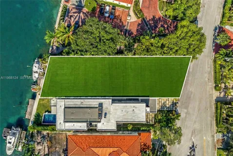 $6,899,000 | 9064 Bay Drive, Surfside, FL 33154