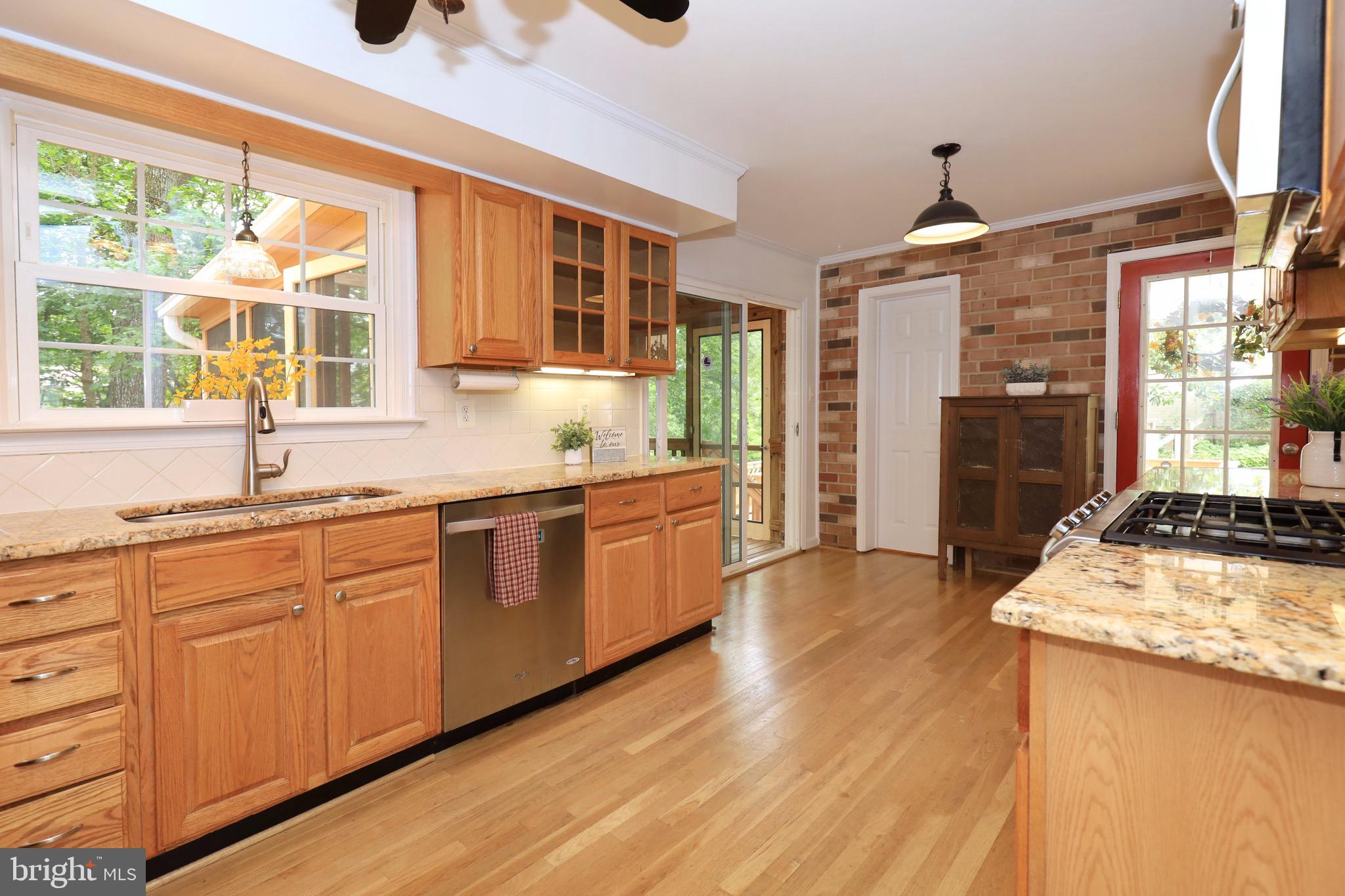 6805 Houndmaster Road Springfield, VA 22152 - Photo 15 of 52 Lots of Cabinet Storage