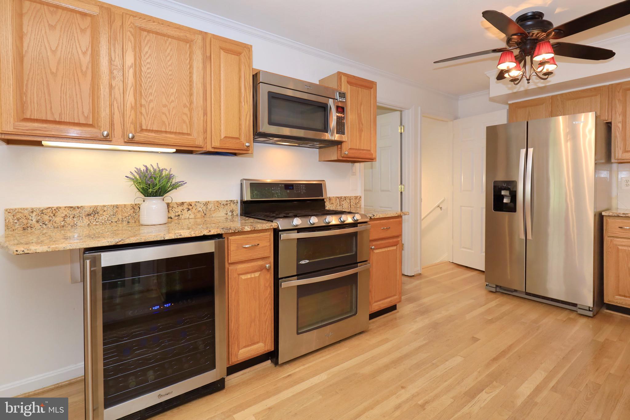 6805 Houndmaster Road Springfield, VA 22152 - Photo 19 of 52 Wine Fridge