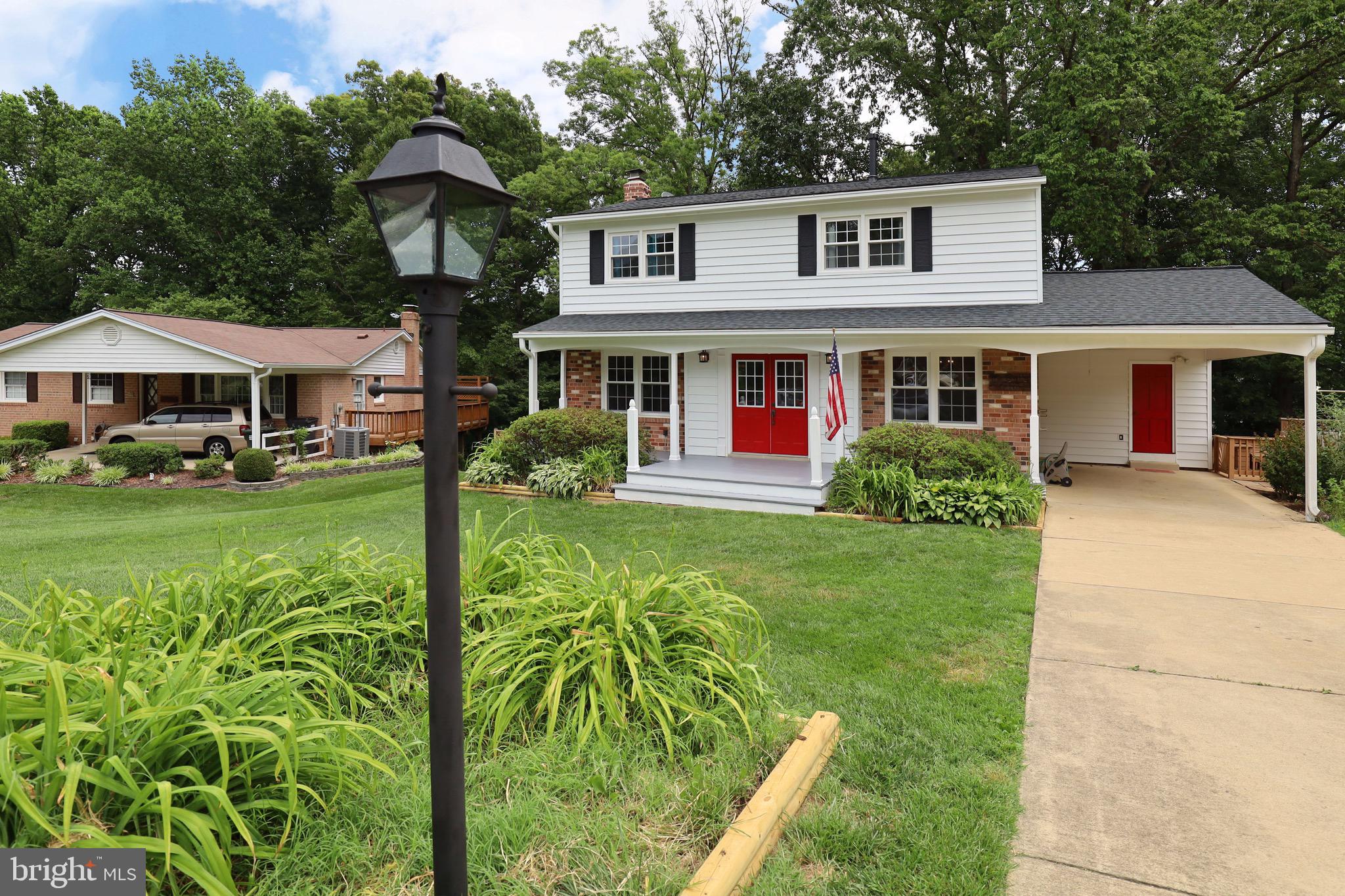 6805 Houndmaster Road Springfield, VA 22152 - Photo 4 of 52 Beautiful Landscaping