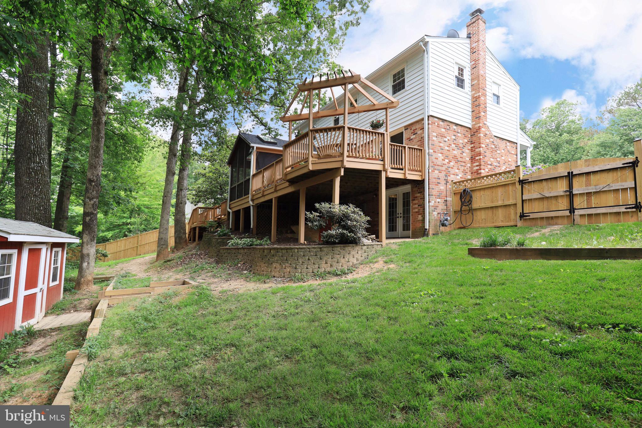 6805 Houndmaster Road Springfield, VA 22152 - Photo 49 of 52 Backyard